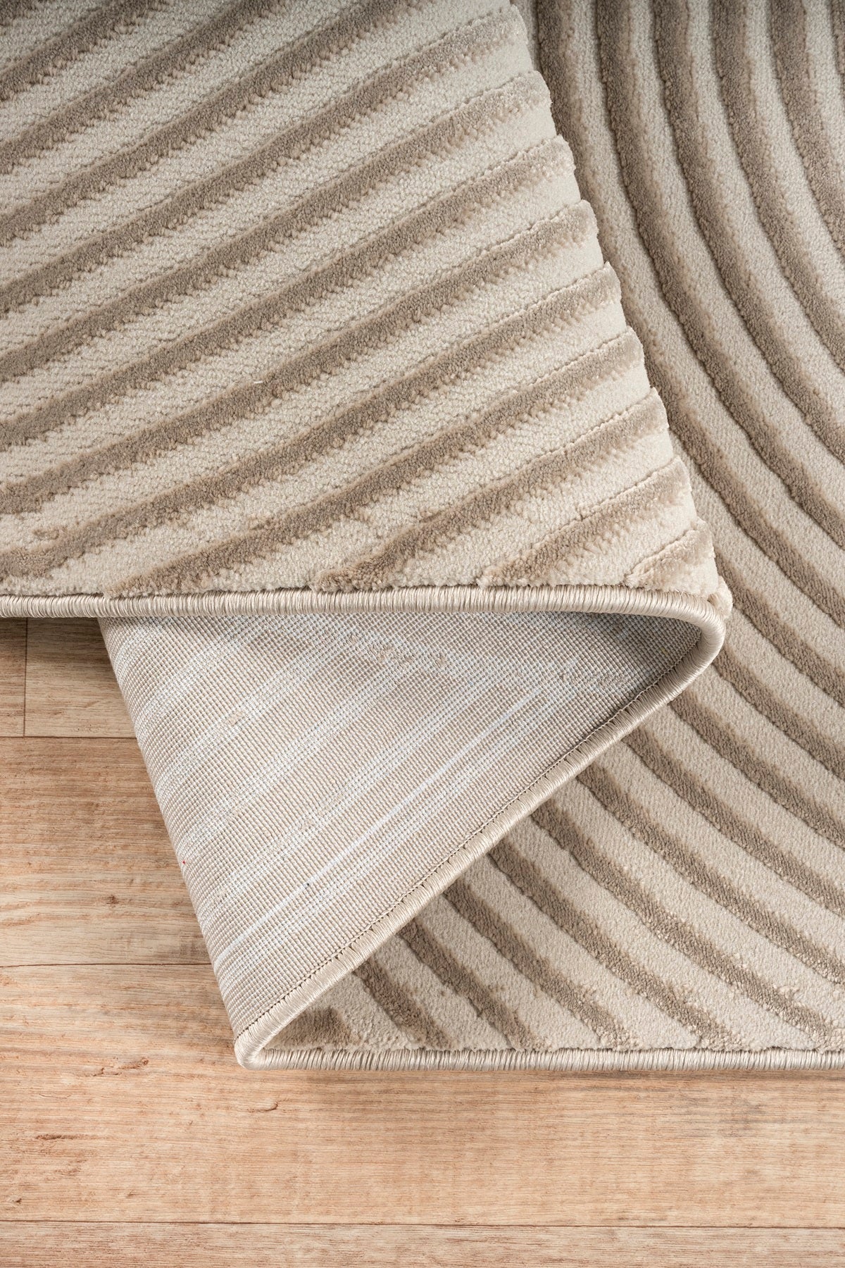 Laviense Vienna modern desenli halı